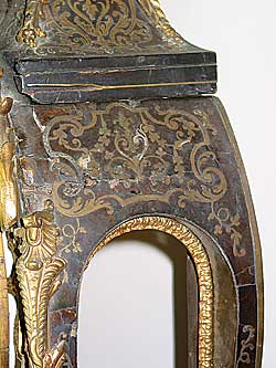 Conservation d'un support d'horloge Boulle par Rick Vogt