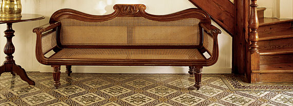 Lifestyle: French Island Elegance by Michael Connors with photography by Bruce Buck