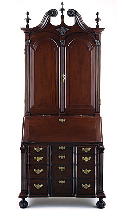 Desk and bookcase, ca. 1750, carving attributed to John Welch, Boston, Ma. Mahogany and white pine. Lent by the Chipstone Foundation. 1991.10. Photography by Gavin Ashworth.