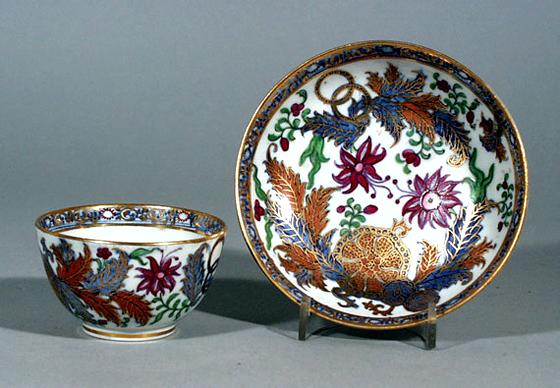 Pseudo Tobacco Leaf Pattern Tea Bowl and Saucer
