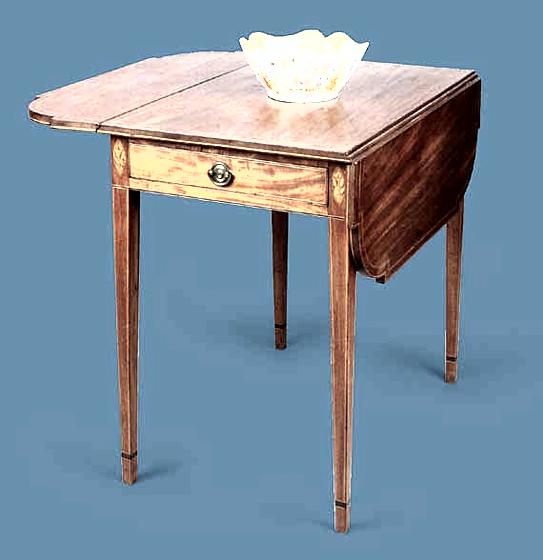 Fine Hepplewhite Inlaid Pembroke Table