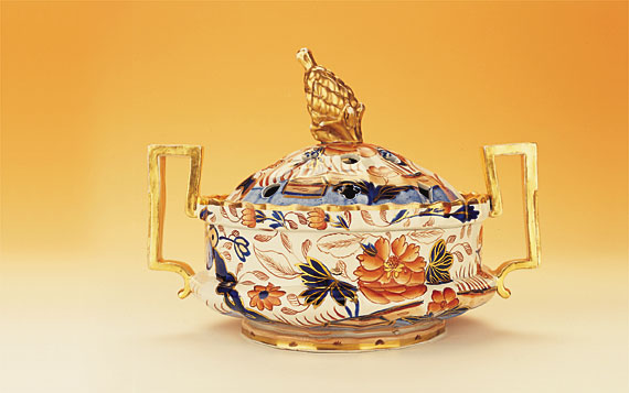 Impressive Mason's Ironstone China Pot Pourri