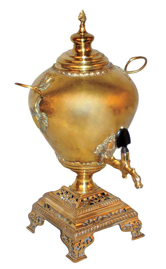 A suberb mid-18th-century English tea urn