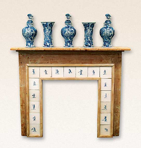 Five Piece Delft Garniture Set