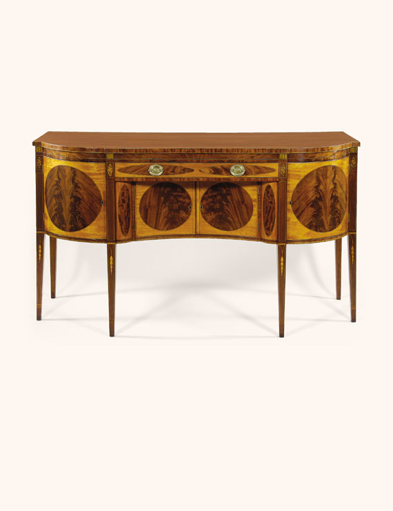 Outstanding Hepplewhite Sideboard