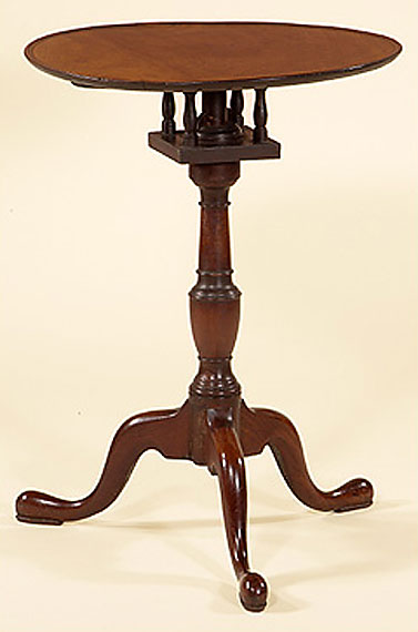 Chippendale Mahogany Candlestand