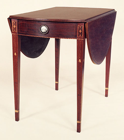 Hepplewhite Mahogany Pembroke Table