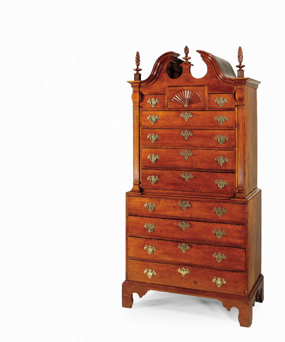 Fine Chippendale Chest-on-Chest