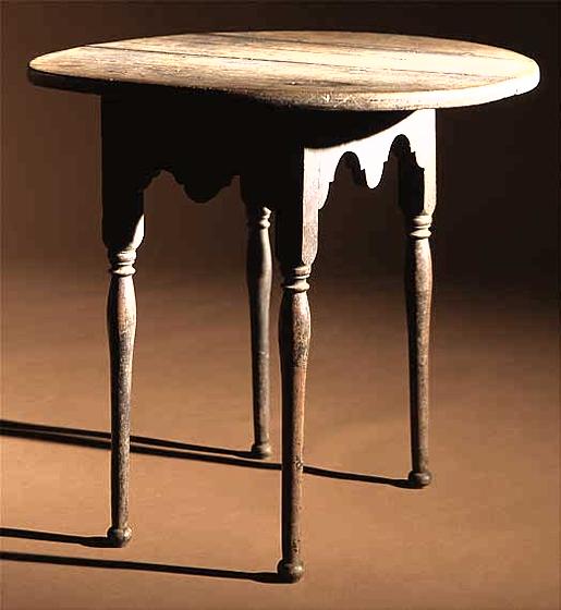 Queen Anne Maple Tea Table