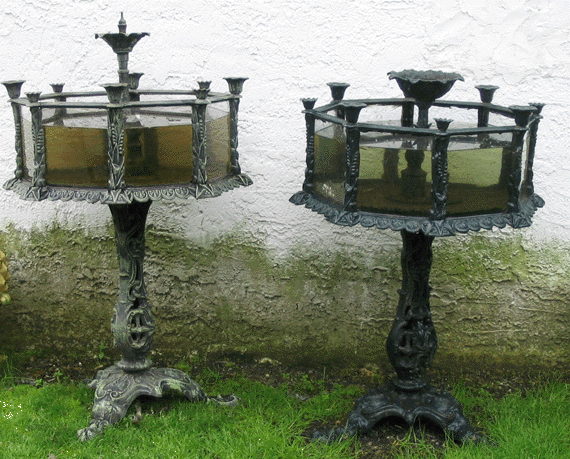 2 Cast Iron Fish Tanks - Fiske