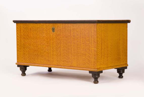 Pine Sheraton Grain-Painted Blanket Chest