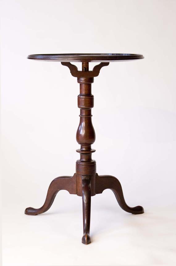 Walnut Queen Anne Candlestand