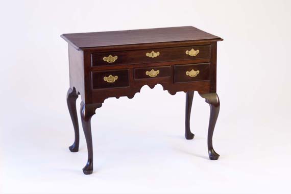 Mahogany Queen Anne Dressing Table